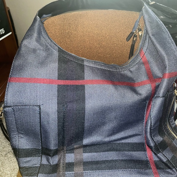 Purse - Picture 2 of 3